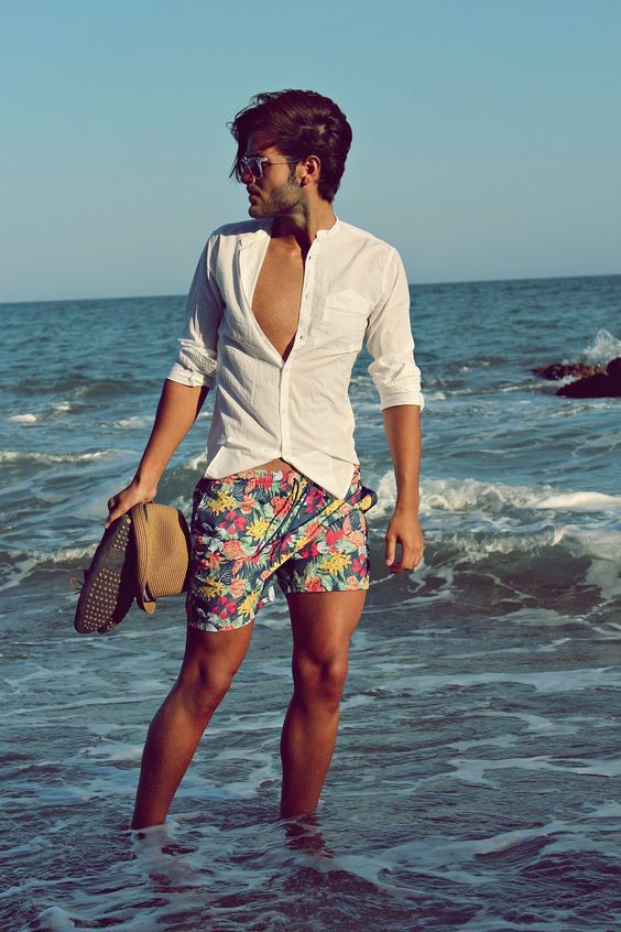 outfit divertido de playa para hombre